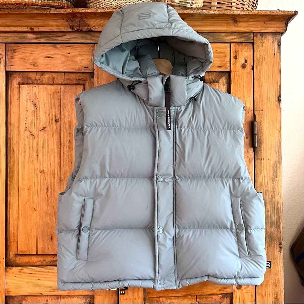 Aritzia Super Puff Vest (Shorty) in Light blue